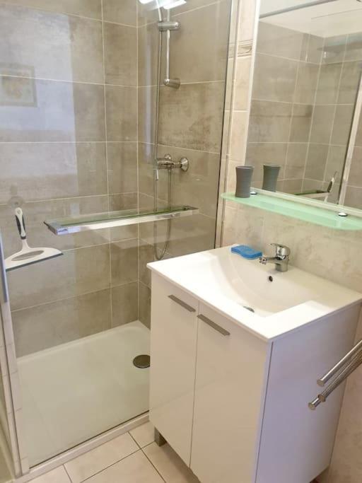 Appartement En Rez De Villa Vue Mer مونتايسلو المظهر الخارجي الصورة